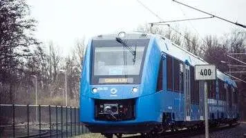 France orders hydrogen-powered trains