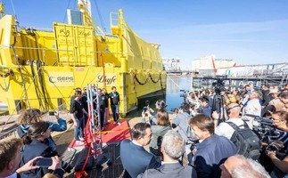 Lhyfe inaugurates offshore renewable hydrogen production pilot site
