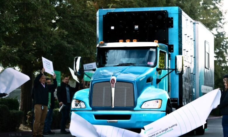 Accelera officially sets Guinness World Records title for the longest drive hydrogen truck journey